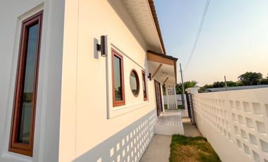 Muji-Style House in Hang Dong, Chiang Mai