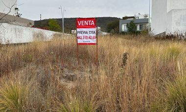 Venta de Terreno habitacional de 180m2 en El Encino Residencial & Golf