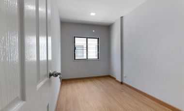 ทาวน์โฮม 2 ชั้น รีโนเวทใหม่ ลิฟวิ่ง เรสซิเดนซ์ รังสิต-ราชพฤกษ์ หน้าบ้านไม่ชนใคร ใกล้ฟิวเจอร์ฯ