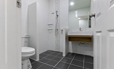 ทาวน์โฮม 2 ชั้น รีโนเวทใหม่ ลิฟวิ่ง เรสซิเดนซ์ รังสิต-ราชพฤกษ์ หน้าบ้านไม่ชนใคร ใกล้ฟิวเจอร์ฯ