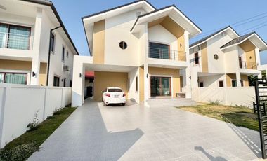 Minimalist 2-Storey Home – Hang Dong, Chiang Mai