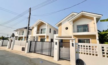 Minimalist 2-Storey Home – Hang Dong, Chiang Mai