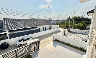 Minimalist 2-Storey Home – Hang Dong, Chiang Mai