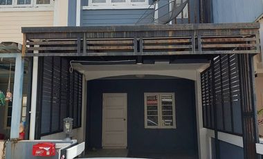 เฟิสโฮม ทาวน์เฮ้าท์ 18ตรว. 2 ห้องนอน 2 ห้องน้ำ รีโนเวตใหม่ ราคาถูก