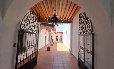 Casa amplia y remodelada en Venta en el Centro Histórico de Morelia
