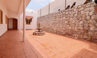 Casa amplia y remodelada en Venta en el Centro Histórico de Morelia