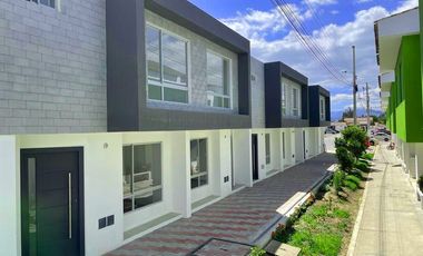 HERMOSA CASA DE VENTA EN SAN ANTONIO DE PICHINCHA!!