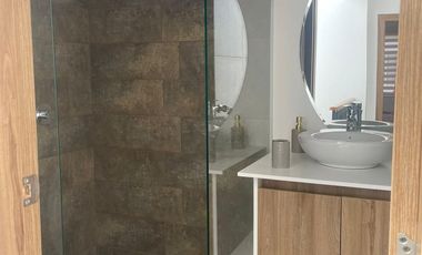 HERMOSA CASA DE VENTA EN SAN ANTONIO DE PICHINCHA!!