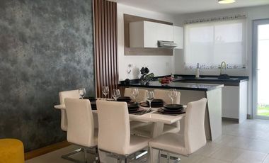 HERMOSA CASA DE VENTA EN SAN ANTONIO DE PICHINCHA!!