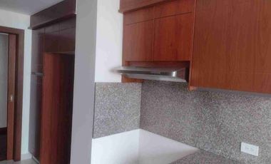 SE VENDE HERMOSO DEPARTAMENTO TRES DORMITORIOS SECTOR EL BOSQUE