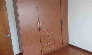 SE VENDE HERMOSO DEPARTAMENTO TRES DORMITORIOS SECTOR EL BOSQUE