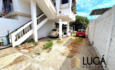 Casa con local comercial y suite en venta, sector norte, Manta, Ecuador