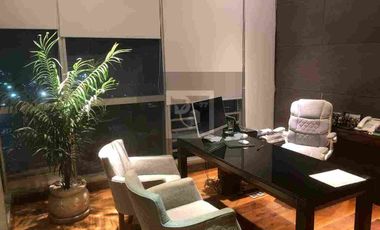 OFICINA CORPORATIVA TOTALMENTE ACONDICIONADA en Venta
