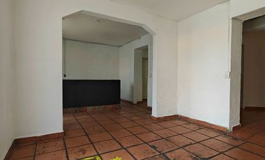 LOCAL EN RENTA EN TOLUCA EN COLONIA VERTICE FRENTE A IGLESIA DE SAN SEBASTIÁN