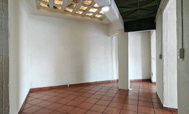 LOCAL EN RENTA EN TOLUCA EN COLONIA VERTICE FRENTE A IGLESIA DE SAN SEBASTIÁN