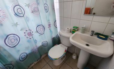 Casa 3 Dorm, 2 Baños, Gran Patio Barrio Seguro/ Larapinta