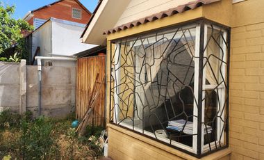 Casa 3 Dorm, 2 Baños, Gran Patio Barrio Seguro/ Larapinta