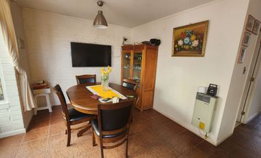 Casa 3 Dorm, 2 Baños, Gran Patio Barrio Seguro/ Larapinta