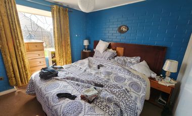 Casa 3 Dorm, 2 Baños, Gran Patio Barrio Seguro/ Larapinta