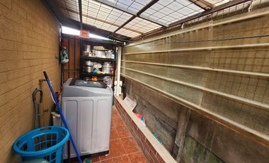 Casa 3 Dorm, 2 Baños, Gran Patio Barrio Seguro/ Larapinta