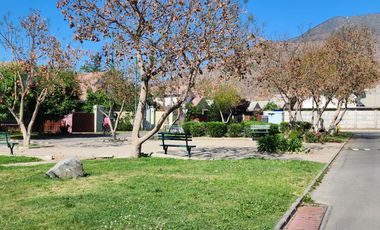 Casa 3 Dorm, 2 Baños, Gran Patio Barrio Seguro/ Larapinta