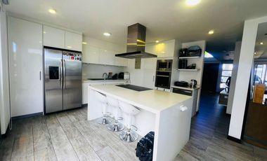 HERMOSA CASA DE VENTA EN TUMBACO!! POR HILACRIL!!