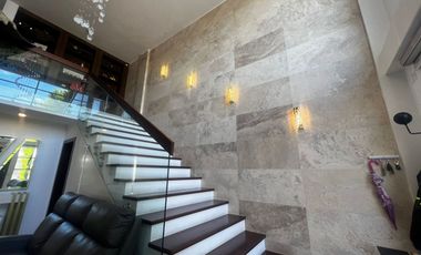 HERMOSA CASA DE VENTA EN TUMBACO!! POR HILACRIL!!