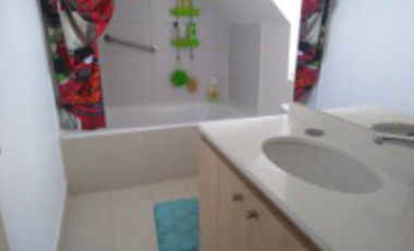 Estupenda Casa Con Acceso Av. Tobalaba / Av. Las Perdices en La Florida