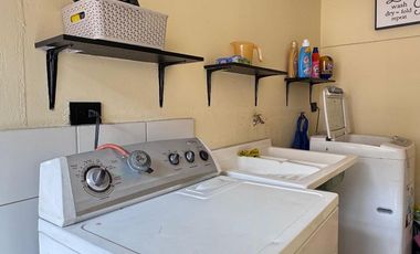 🏡 ¡Oportunidad Única en La Gasca! Casa Remodelada con Piscina, Departamento Independiente, Local Comercial y Seguridad Total