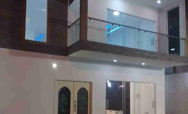 ESPECTACULAR  Y ELEGANTE VILLA , POR ESTRENAR , 4 DORMITORIOS, CON  VISTA AL MAR