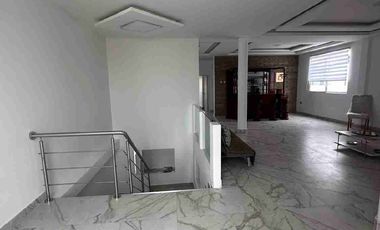 ESPECTACULAR  Y ELEGANTE VILLA , POR ESTRENAR , 4 DORMITORIOS, CON  VISTA AL MAR