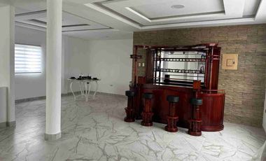 ESPECTACULAR  Y ELEGANTE VILLA , POR ESTRENAR , 4 DORMITORIOS, CON  VISTA AL MAR