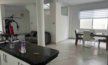 ESPECTACULAR  Y ELEGANTE VILLA , POR ESTRENAR , 4 DORMITORIOS, CON  VISTA AL MAR