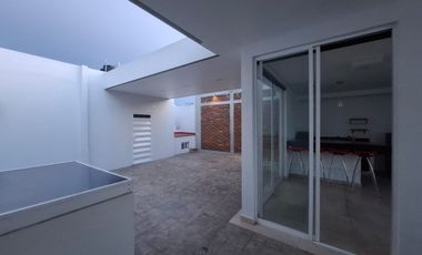 A Las Llanuras No. 215 Col. Prados Vallarta