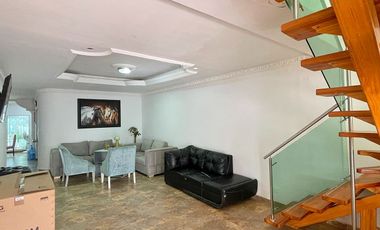 Casa en Venta en El Jardín, de Dos Niveles, Santa Marta