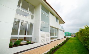 Descubre Tu Próximo Hogar En Esta Encantadora Casa En Venta!