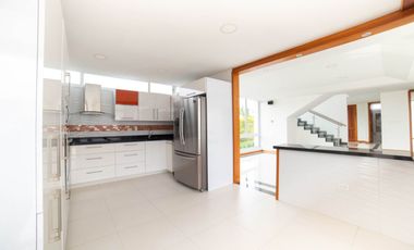 Descubre Tu Próximo Hogar En Esta Encantadora Casa En Venta!