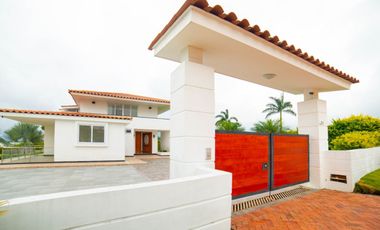 Descubre Tu Próximo Hogar En Esta Encantadora Casa En Venta!