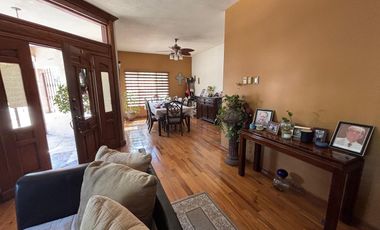 RESIDENCIAL CUMBRES III, FRENTE A PARQUE Y EN ESQUINA CON 3 RECAMARAS