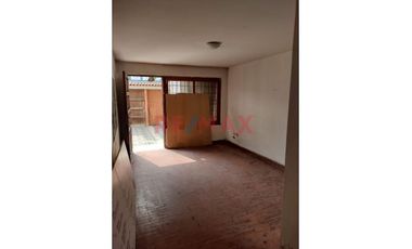 ¡Amplia Casa En Venta En Av. Terpsicure – Ideal Para Vivienda Multifamiliar O Proyecto Inmobiliario!