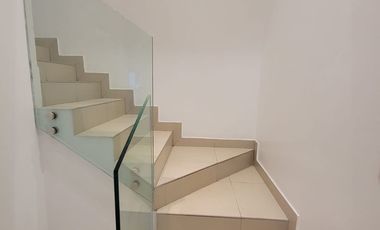 En alquiler Lujoso Departamento Tipo Loft – Planta Baja en River Towers, Samborondon