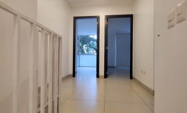 En alquiler Lujoso Departamento Tipo Loft – Planta Baja en River Towers, Samborondon