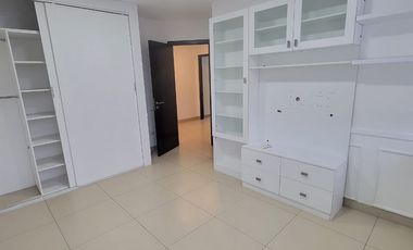 En alquiler Lujoso Departamento Tipo Loft – Planta Baja en River Towers, Samborondon