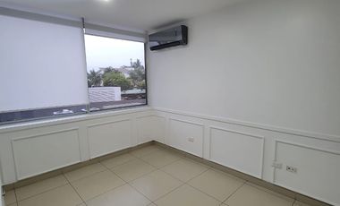 En alquiler Lujoso Departamento Tipo Loft – Planta Baja en River Towers, Samborondon