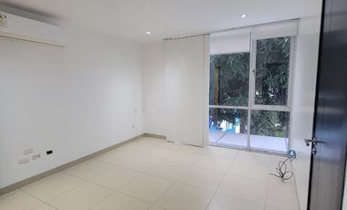 En alquiler Lujoso Departamento Tipo Loft – Planta Baja en River Towers, Samborondon