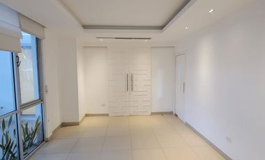 En alquiler Lujoso Departamento Tipo Loft – Planta Baja en River Towers, Samborondon