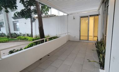 En alquiler Lujoso Departamento Tipo Loft – Planta Baja en River Towers, Samborondon