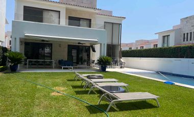 Enorme Villa en Venta Paraíso Country Club