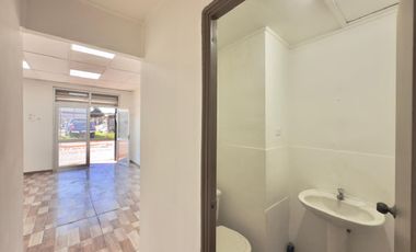 Se arrienda local comercial en Peña al llegar a Argomedo, Curicó