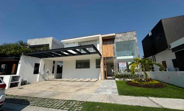 Casa en Venta  Paraíso Country Club